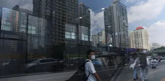 La fuerza laboral en finanzas e inmobiliarias de China cae por primera vez en la historia.