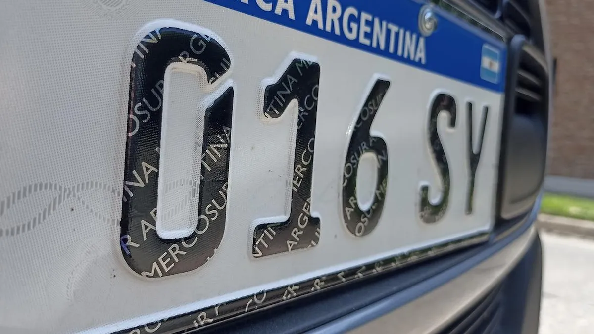 ¿Qué complicaciones enfrentan los argentinos con matrículas provisionales al viajar al exterior?