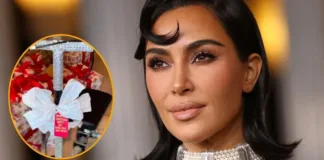 Kim Kardashian luce su nuevo regalo navideño para su pie fracturado.