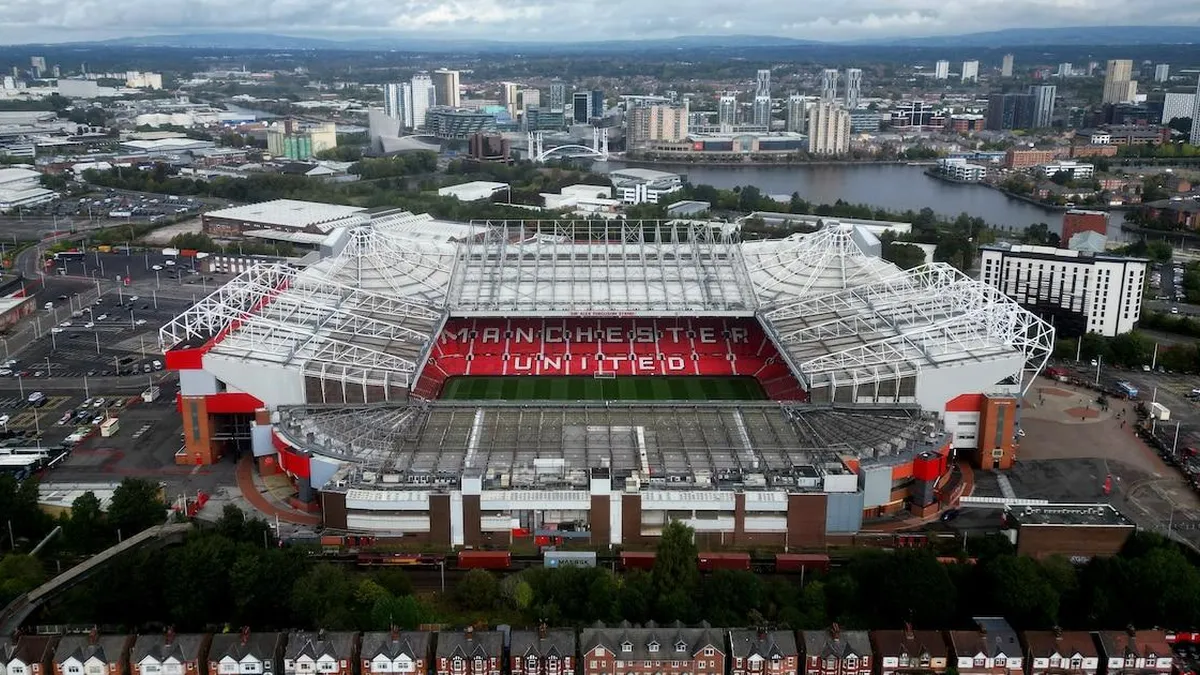 El estadio del Manchester United: goteras y ratas