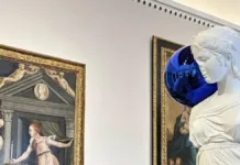 Picasso y Koons: un diálogo artístico en la mágica Alhambra.