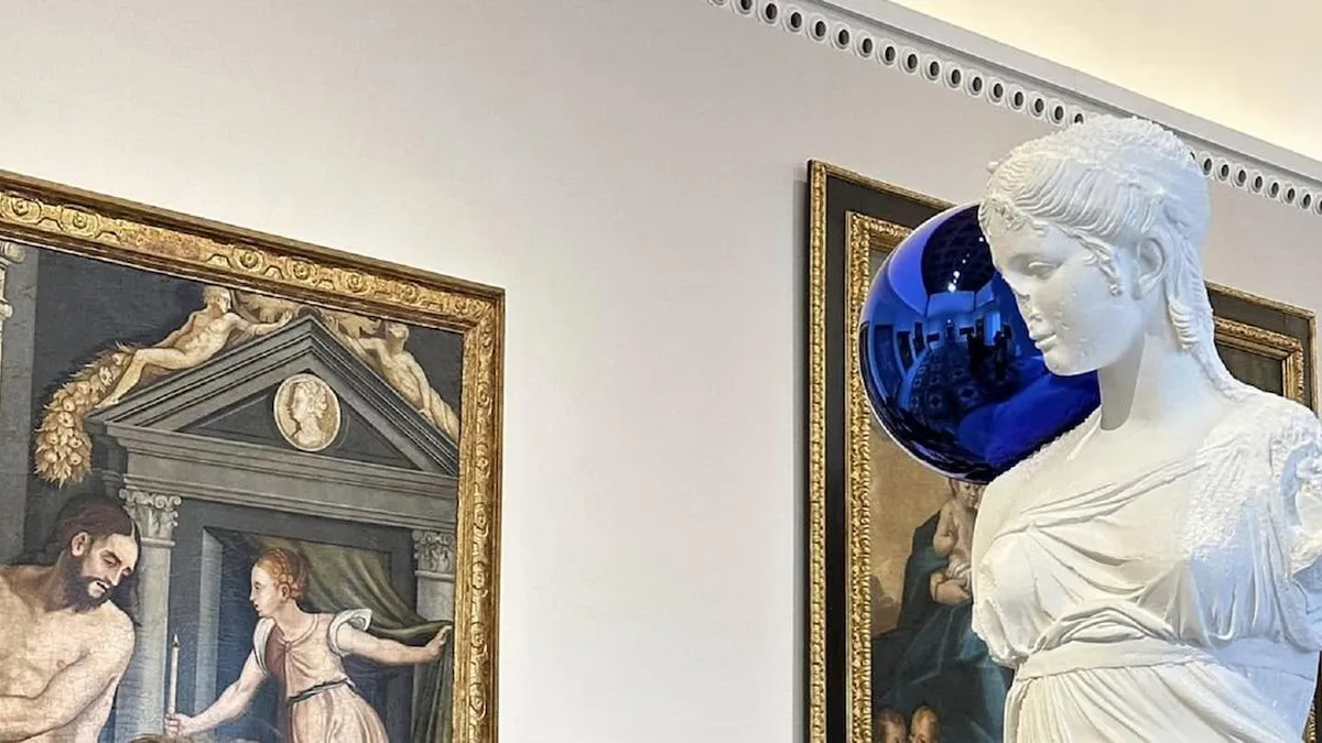 Picasso y Koons: un diálogo artístico en la mágica Alhambra.