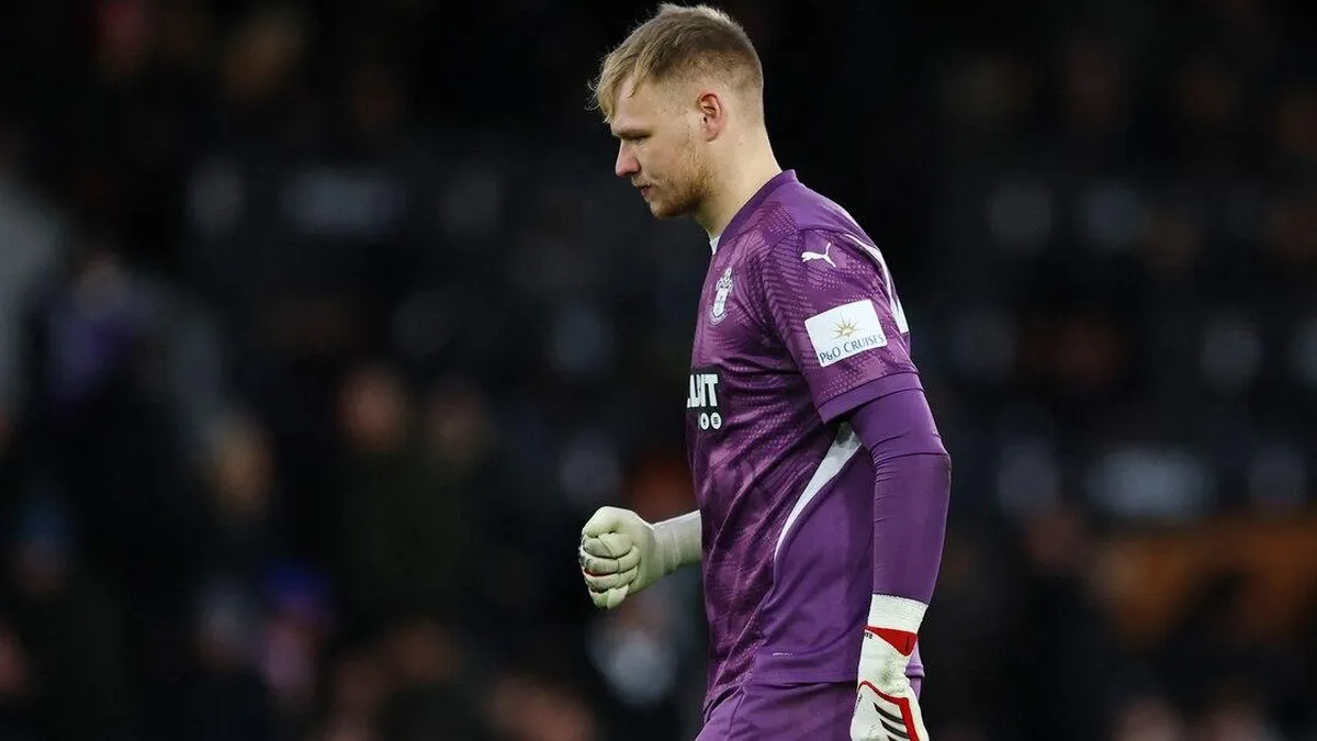 El arquero ‘Tortuga Ninja’ y su guante especial tras una lesión en la Premier League.