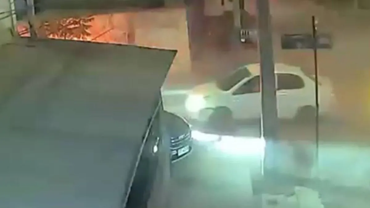 Violenta encerrona a bomberos en Renca: ¿qué sucedió durante la emergencia?