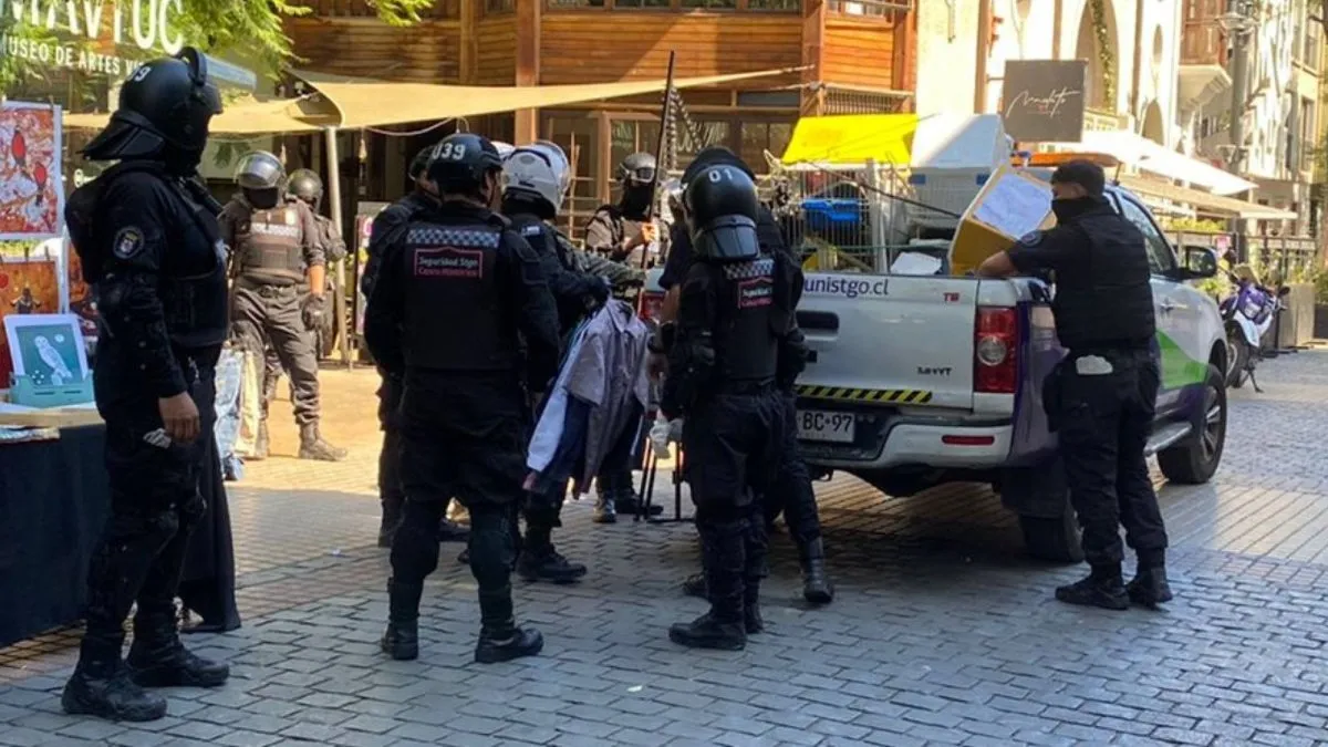 Mario Desbordes inicia su mandato con drásticas medidas contra el comercio ambulante en Santiago