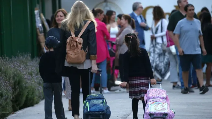 Calendario escolar 2025: Fechas clave de clases y vacaciones para el próximo año.