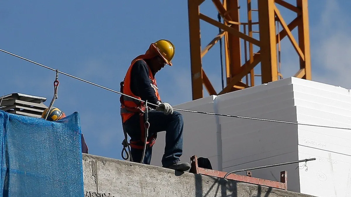 Inmobiliaria Esmeralda enfrenta crisis financiera: ¿qué futuro le espera tras la reorganización?