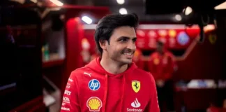 Los fanáticos de Ferrari rinden homenaje a Carlos Sainz con una emotiva carta.