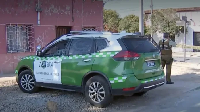 Funcionario de Carabineros frustra asalto en Quinta Normal enfrentando a delincuentes.