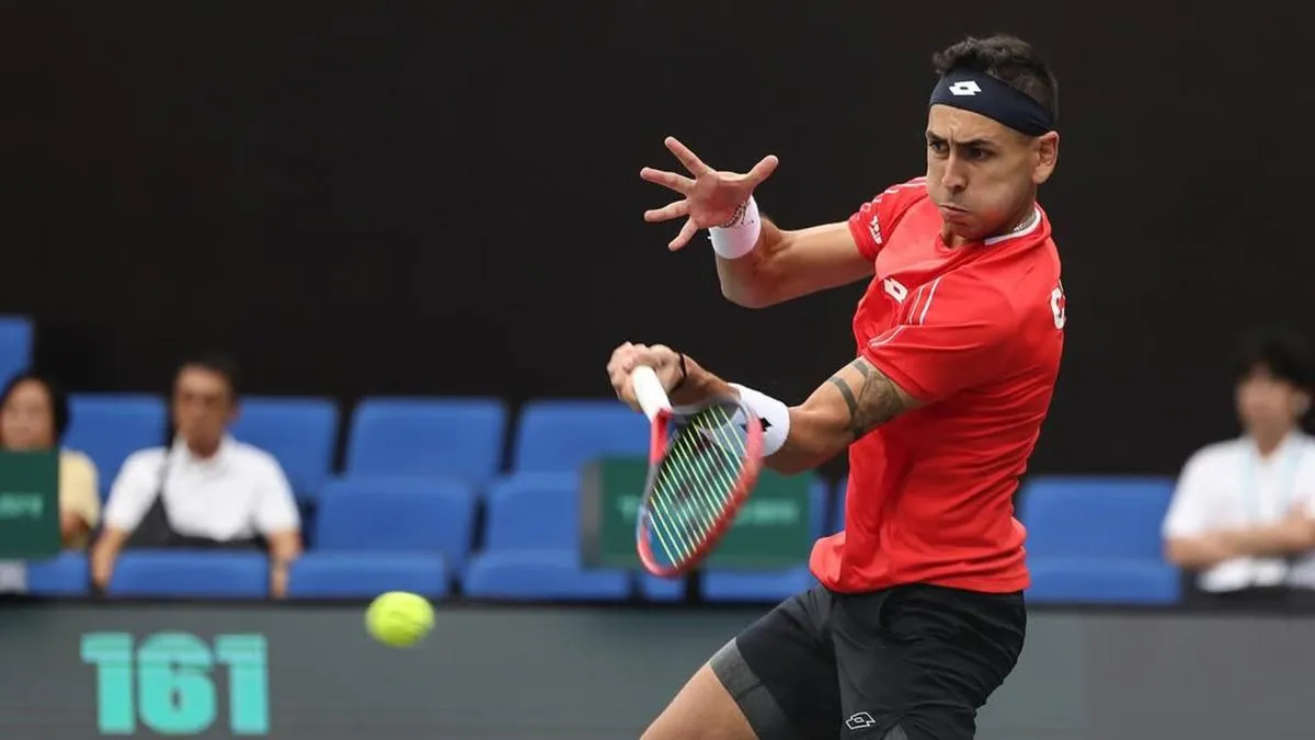 Alejandro Tabilo se baja de la Copa Davis tras preocupantes molestias físicas: ¿qué significa para el equipo chileno?
