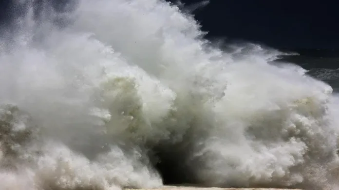 Alerta de marejadas en Chile: riesgo de daños en la zona norte del 3 al 6 de enero.