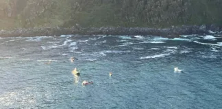 Sobreviviente de Bahía Mansa culpa al capitán por la tragedia familiar.