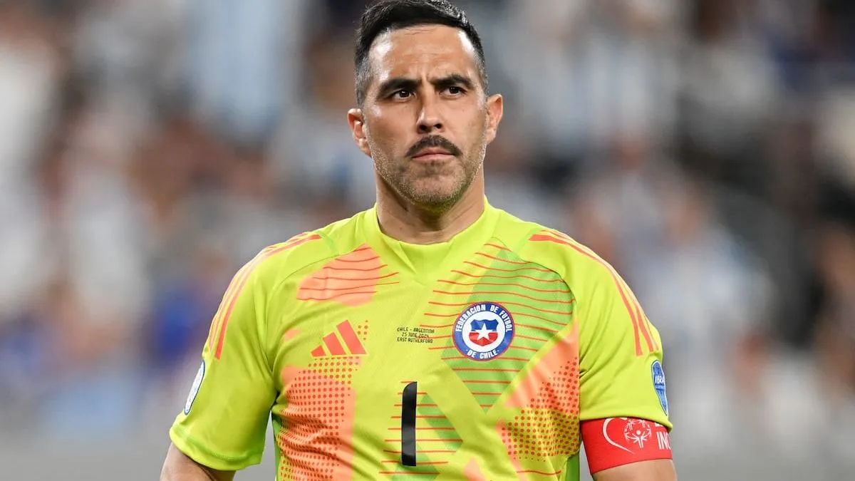 Claudio Bravo desmiente vínculos con millonario robo en Buin y critica la seguridad en el país