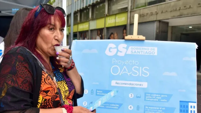 Descubre los puntos de hidratación gratuitos en Santiago con Proyecto Oasis.