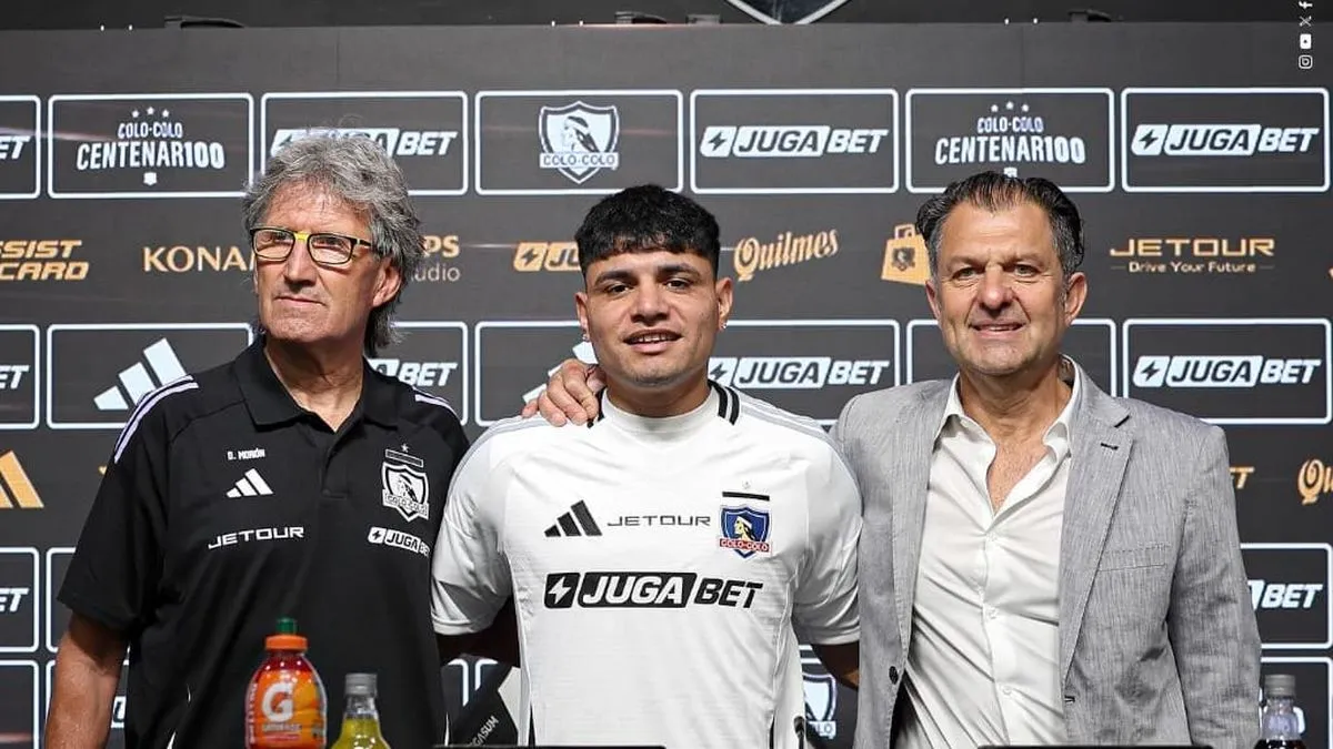 Colo Colo busca cerrar dos refuerzos clave para fortalecer su plantilla.