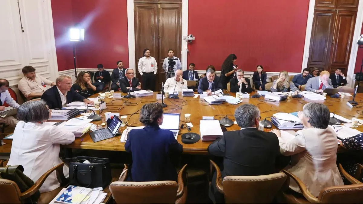 Comisión de Hacienda avanza en nuevo sistema de pensiones y asegura protección a subvenciones educativas