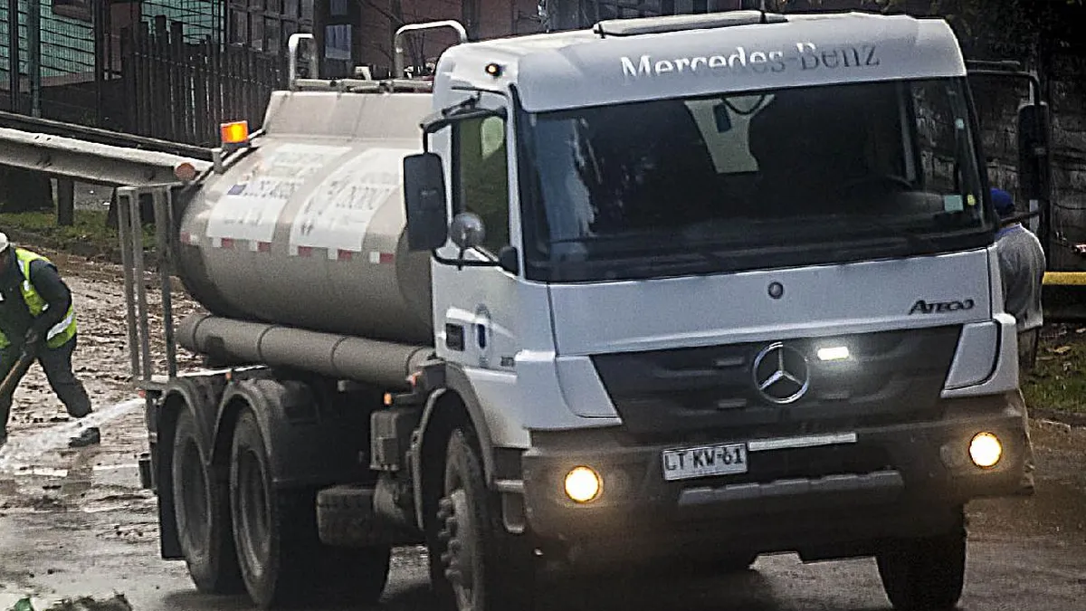 Contraloría revela irregularidades por $138 millones en entrega de agua potable en Los Lagos