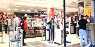 Propuesta de rescate de histórica cadena de retail chilena ante millonarias deudas.