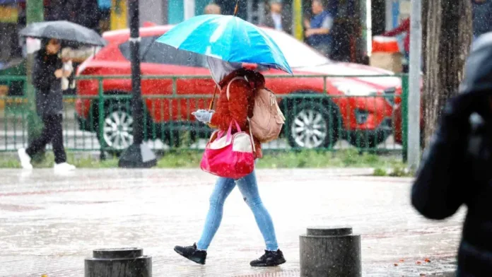 Pronóstico del tiempo en Chile: lluvias y vientos para este martes.