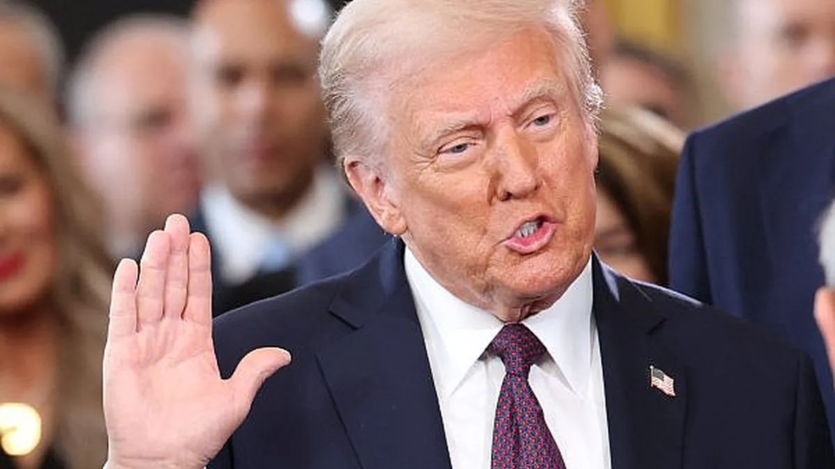 Trump asume la presidencia en medio de promesas de cambios radicales y una era dorada para EE.UU.