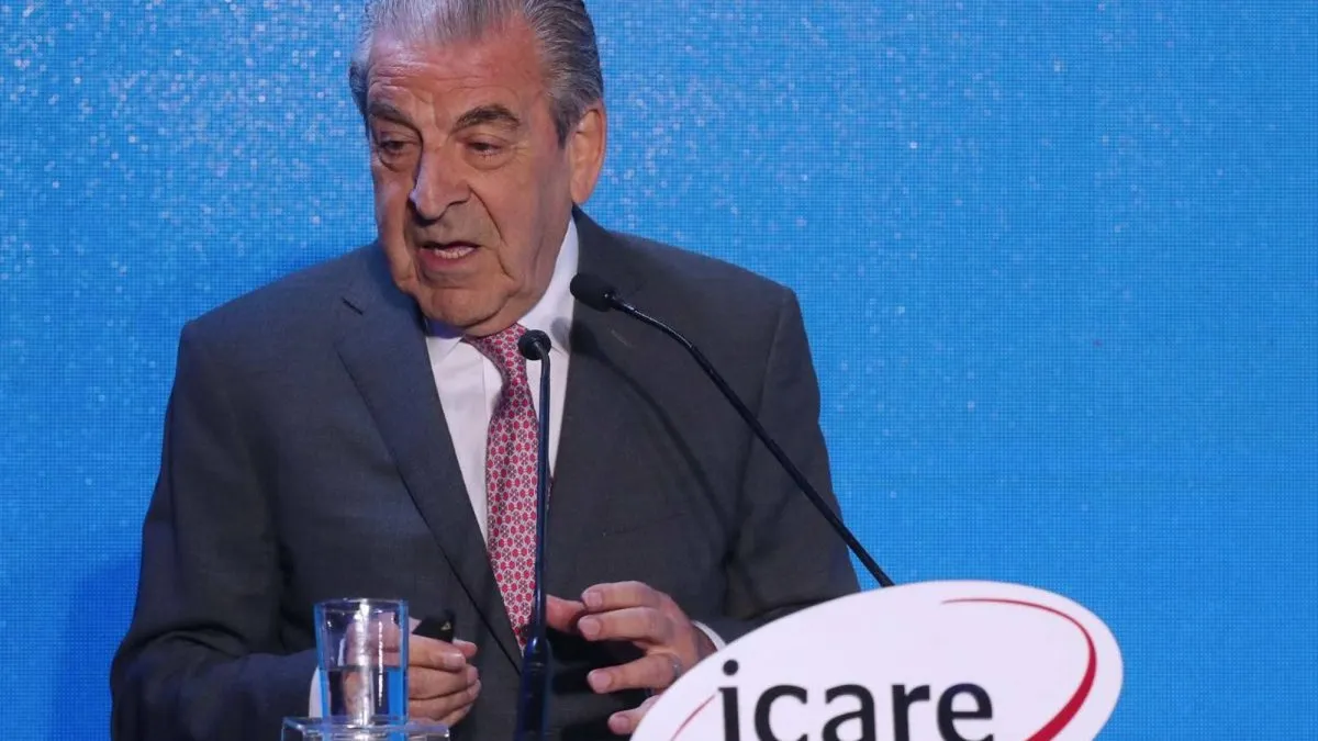 Eduardo Frei critica el bajo crecimiento económico de Chile en reciente encuentro de Icare