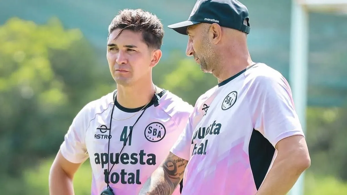 Felipe Gutiérrez inicia su carrera como técnico junto a un ex DT de la UC.