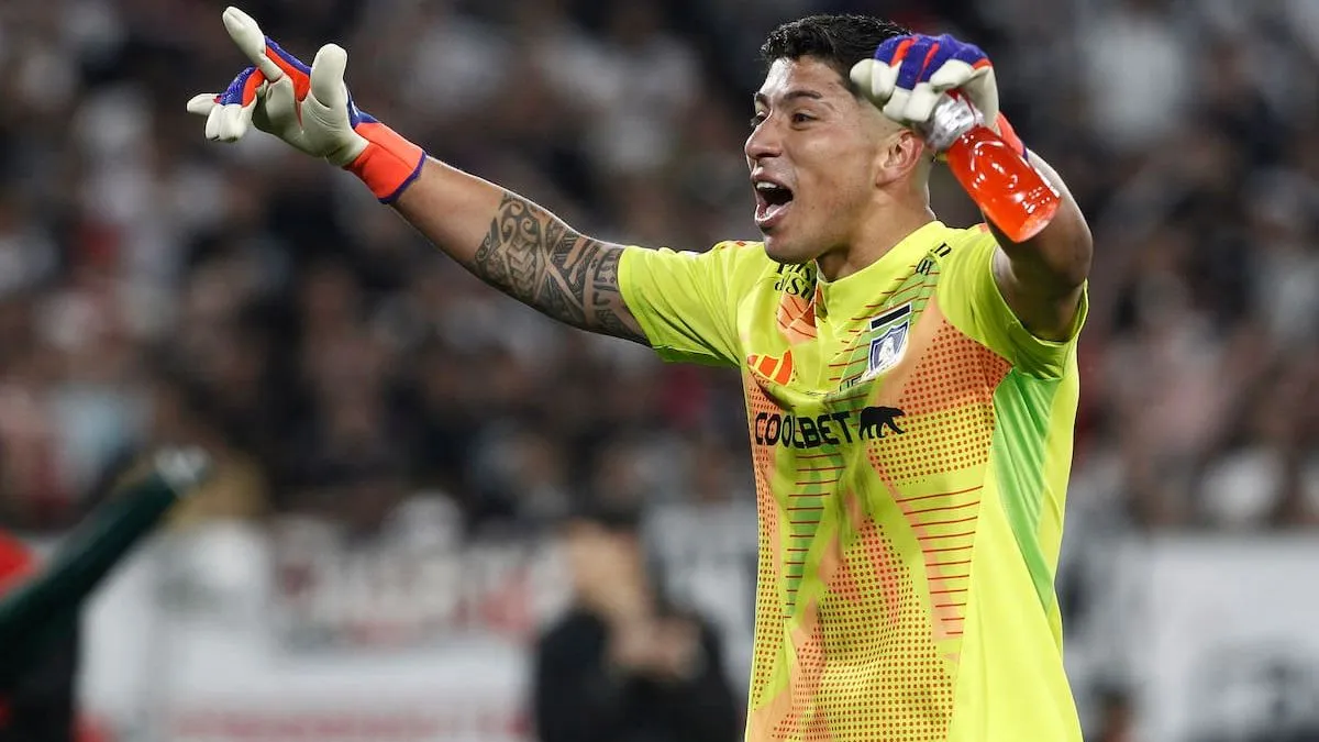 Brayan Cortés regresa al arco de Colo-Colo tras una serie de sorpresas en la búsqueda del portero
