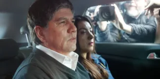 Manuel Monsalve comparece ante la Fiscalía por acusaciones de violación.