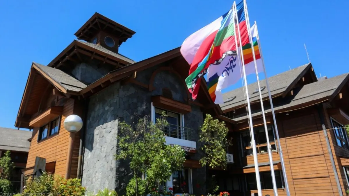 Riñas y estafas del pasado complican a concejalas de Pucón en su lucha contra la designación de Francisco Torres como Administrador Municipal