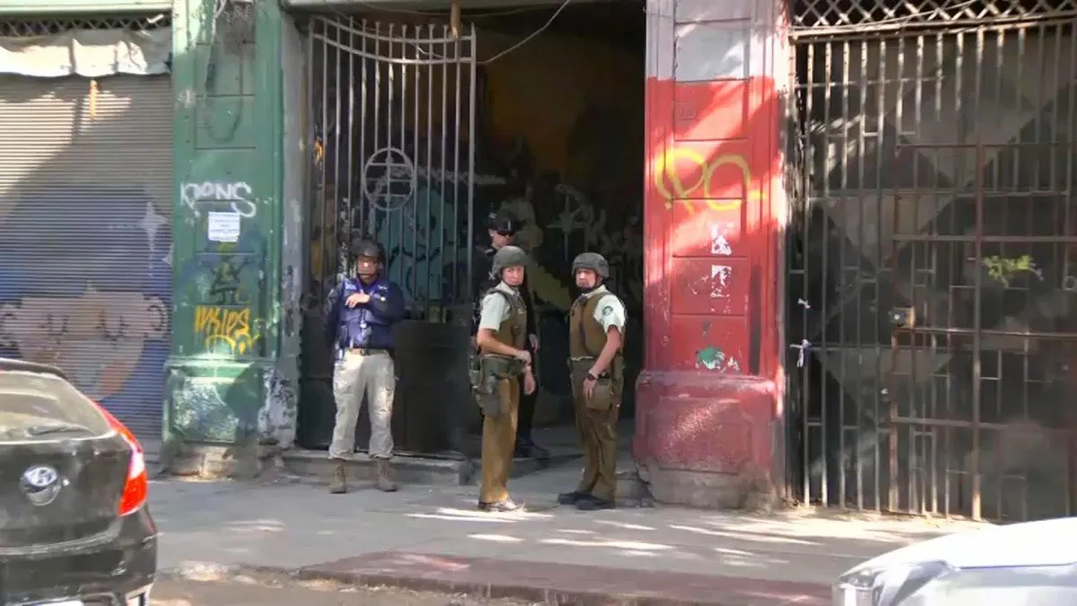 Desalojo en Santiago Centro: vivienda usada para comercio sexual y microtráfico.