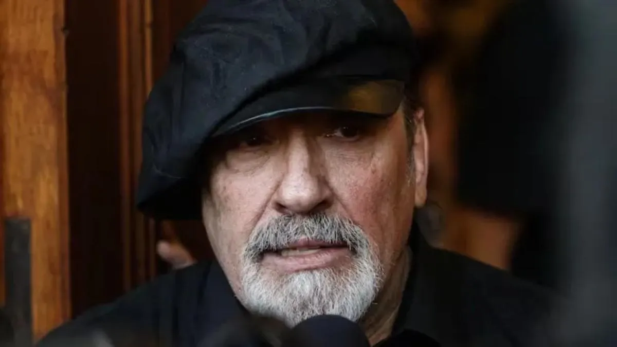 Miguel Piñera es internado de urgencia en la clínica por problemas de salud.