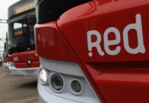 Accidente en Maipú: dos buses Red colisionan