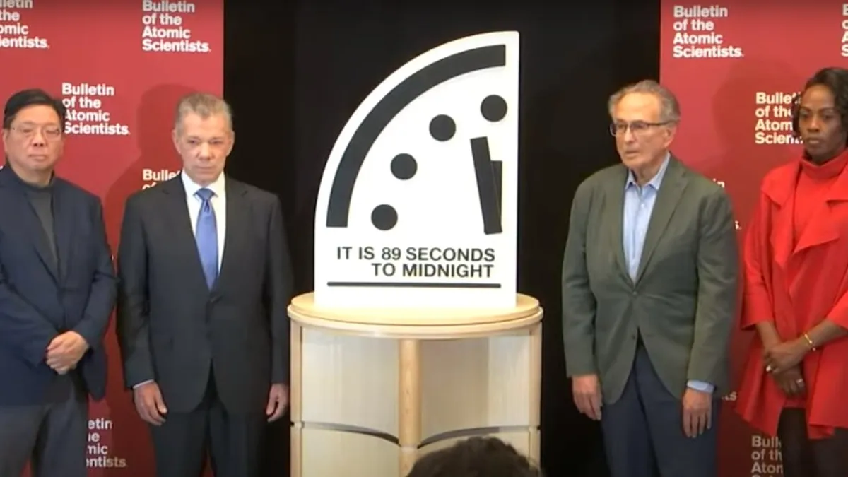 El Reloj del Fin del Mundo avanza: 89 segundos para la medianoche.