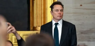 Elon Musk revela las profesiones más vulnerables ante la IA en el futuro.