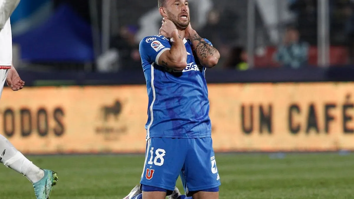 Los hinchas de la U celebran la llegada de Luciano Pons al Atlético Bucaramanga.