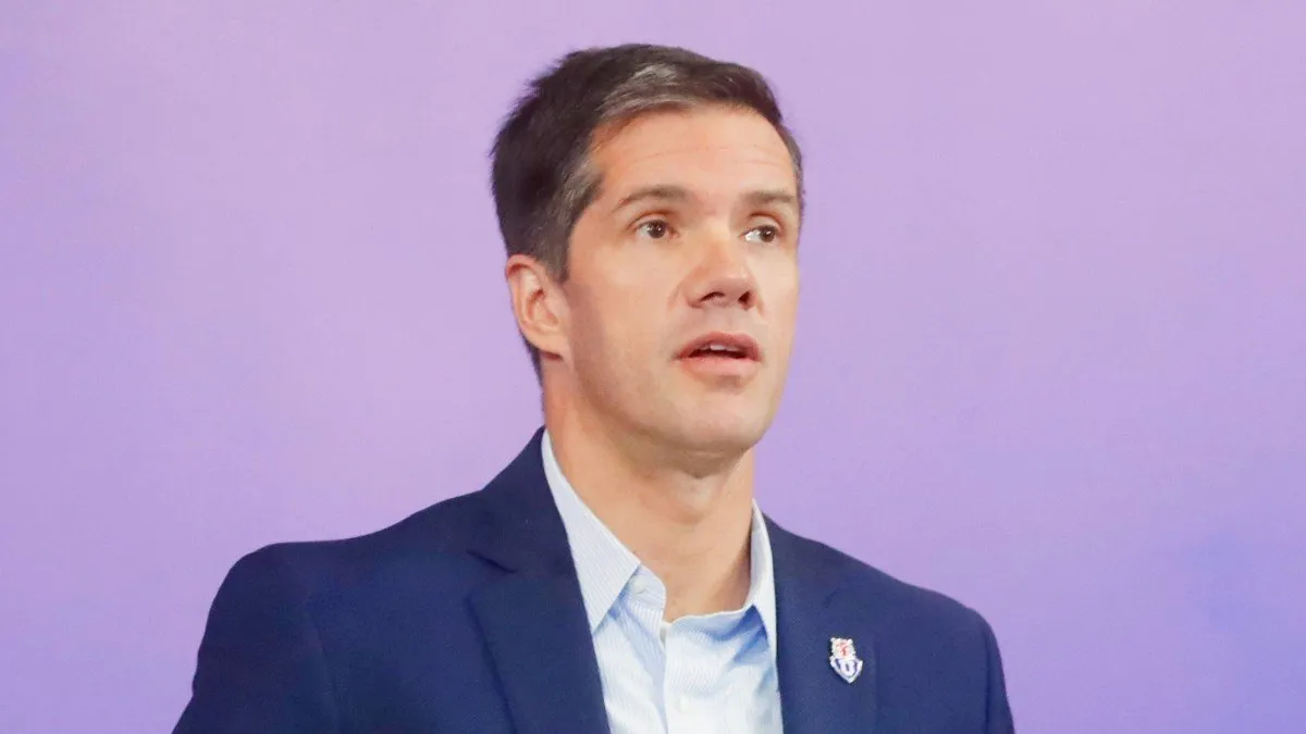 Michael Clark anuncia la posible fecha y sede de la Supercopa