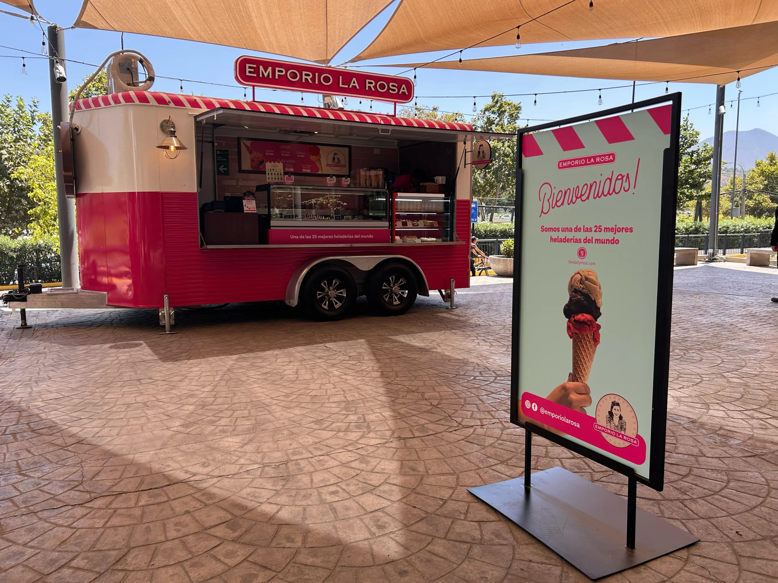 Emporio La Rosa sigue innovando y presenta su primer local Food Truck