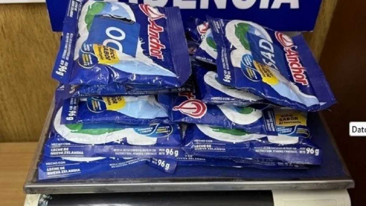 Incautan 7 kg de pasta base ocultos en sobres de leche en polvo en Chacalluta.