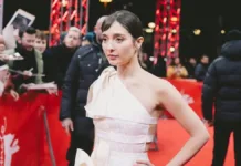 Amalia Ulman deslumbra en Berlinale con su sátira sobre tendencias y fake news.