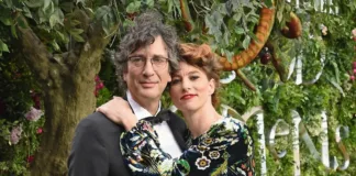 Amanda Palmer rechaza acusaciones de tráfico sexual en medio de la demanda a Gaiman.