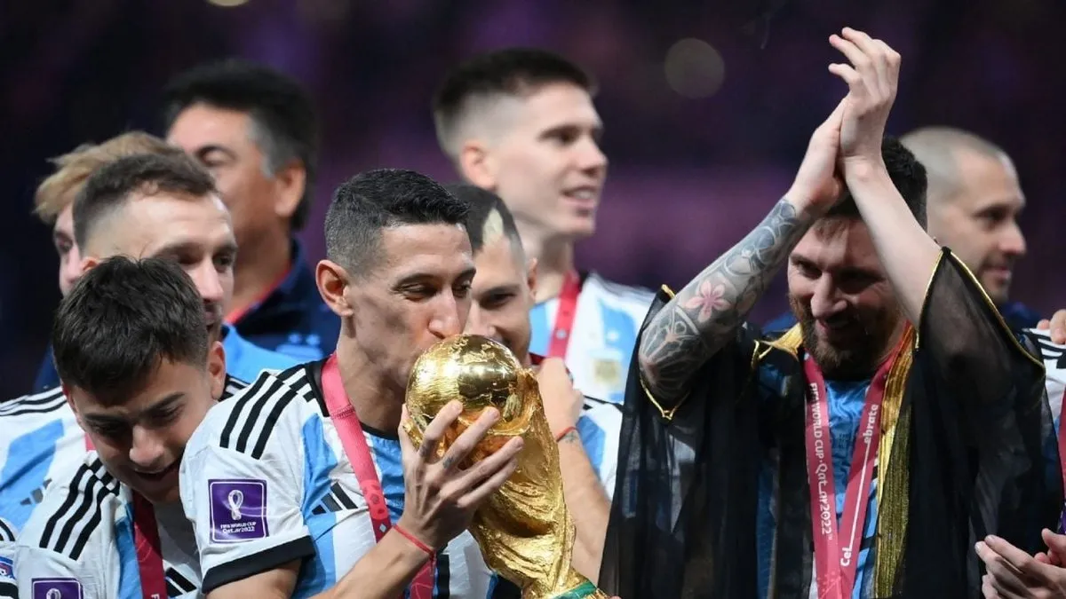 Ángel Di María se aleja de la Selección Argentina y planea un futuro en el fútbol con Paredes