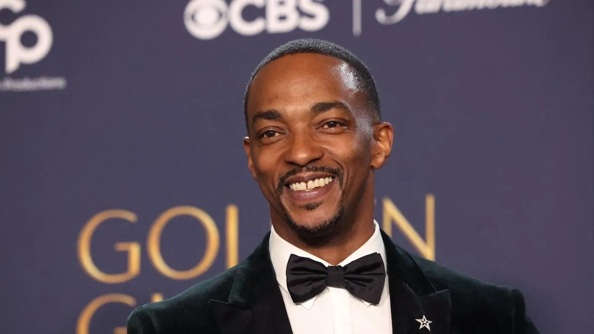 Anthony Mackie reflexiona sobre su carrera y el peso de ser el nuevo Capitán América