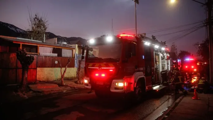 Incendio en Bajos de Mena: 4 casas afectadas