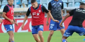 Bastián Yáñez enfrenta tensiones con sus entrenadores en Godoy Cruz.