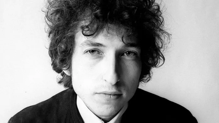 Bob Dylan: el enigmático genio que trasciende el tiempo y la fama.