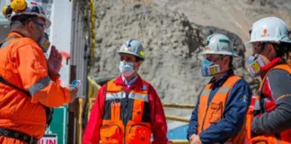 Codelco abre nuevas oportunidades laborales en minería para ingenieros y técnicos.