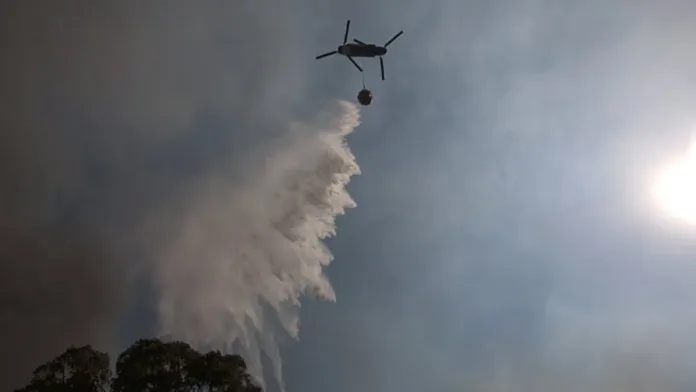 Evacuación en Collipulli: incendio descontrolado activa alerta máxima en la zona.