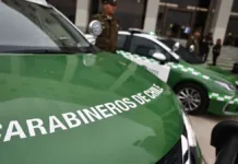 Patrulla de Carabineros vuelca tras persecución en Conchalí; delincuentes intentan atropellar.