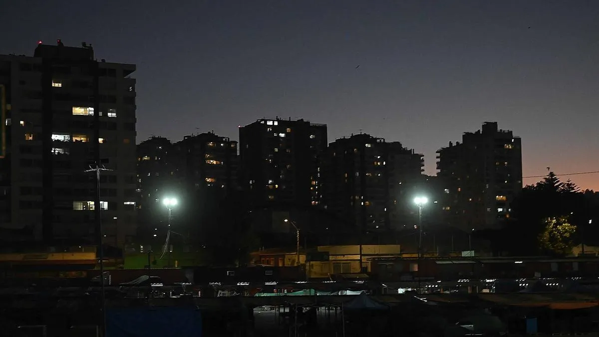 Casi 250 mil hogares sin luz: descubre las regiones más afectadas por el corte.