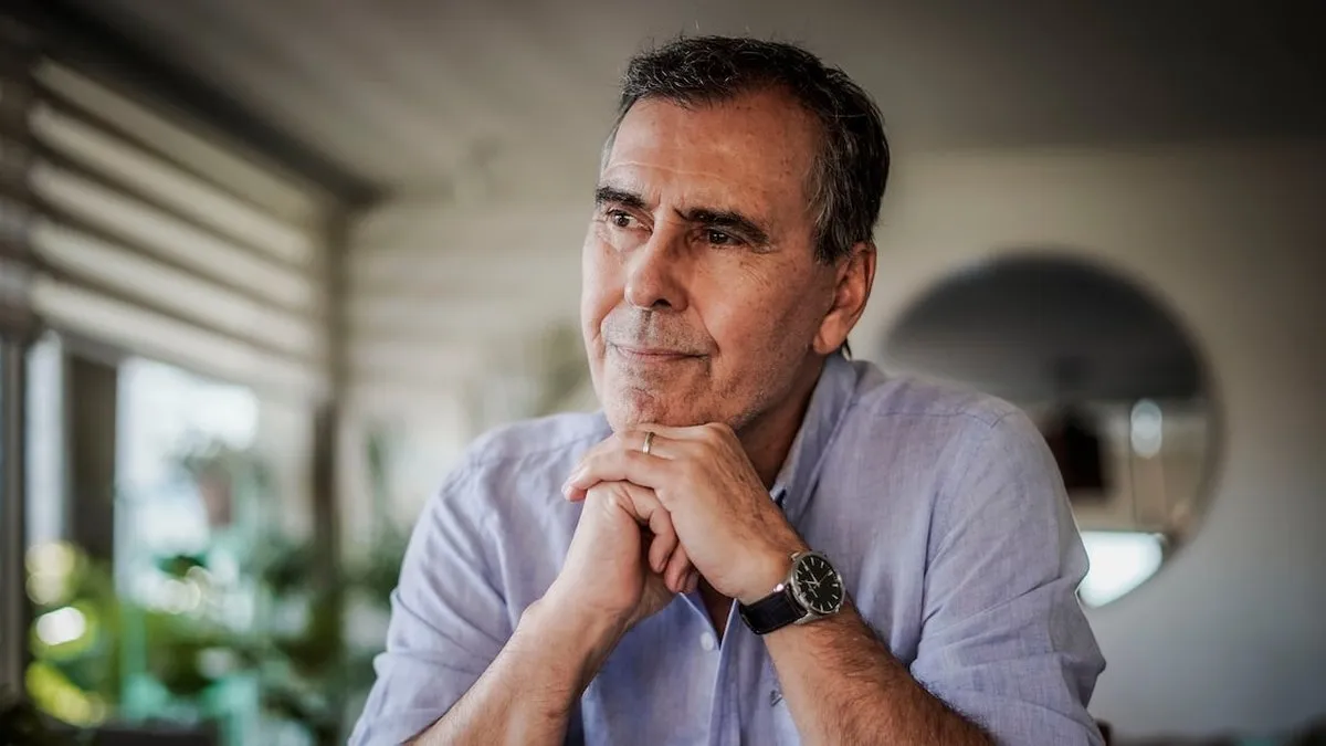 Cristián Campos rinde homenaje a su madre en tiempos difíciles tras la denuncia.